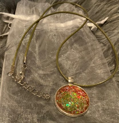 Modeschmuck Kette und Anhänger grün-bunt